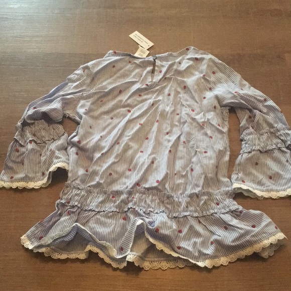 Arizona Jean Company Other - New 😍 Arizona 2-Piece Shirt/Necklace Size Med ✊